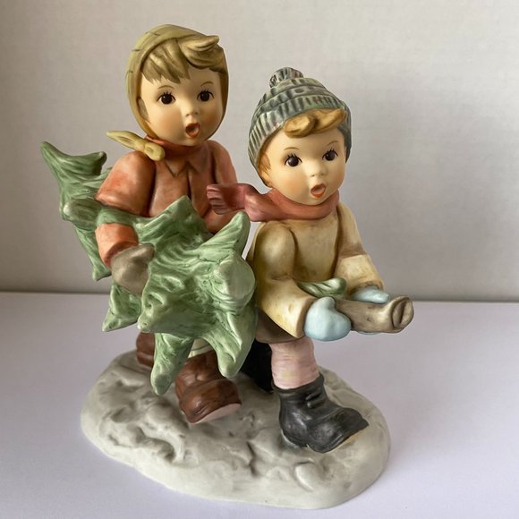 Goebel Other - Hummel Tree Trimming Time Figurine BH 12 Goebel 1996